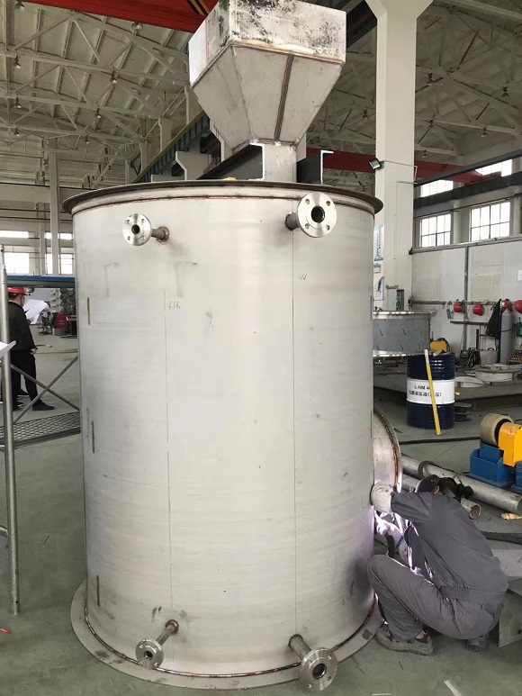 1752138163159155.jpg 304尿素溶液儲罐.jpg